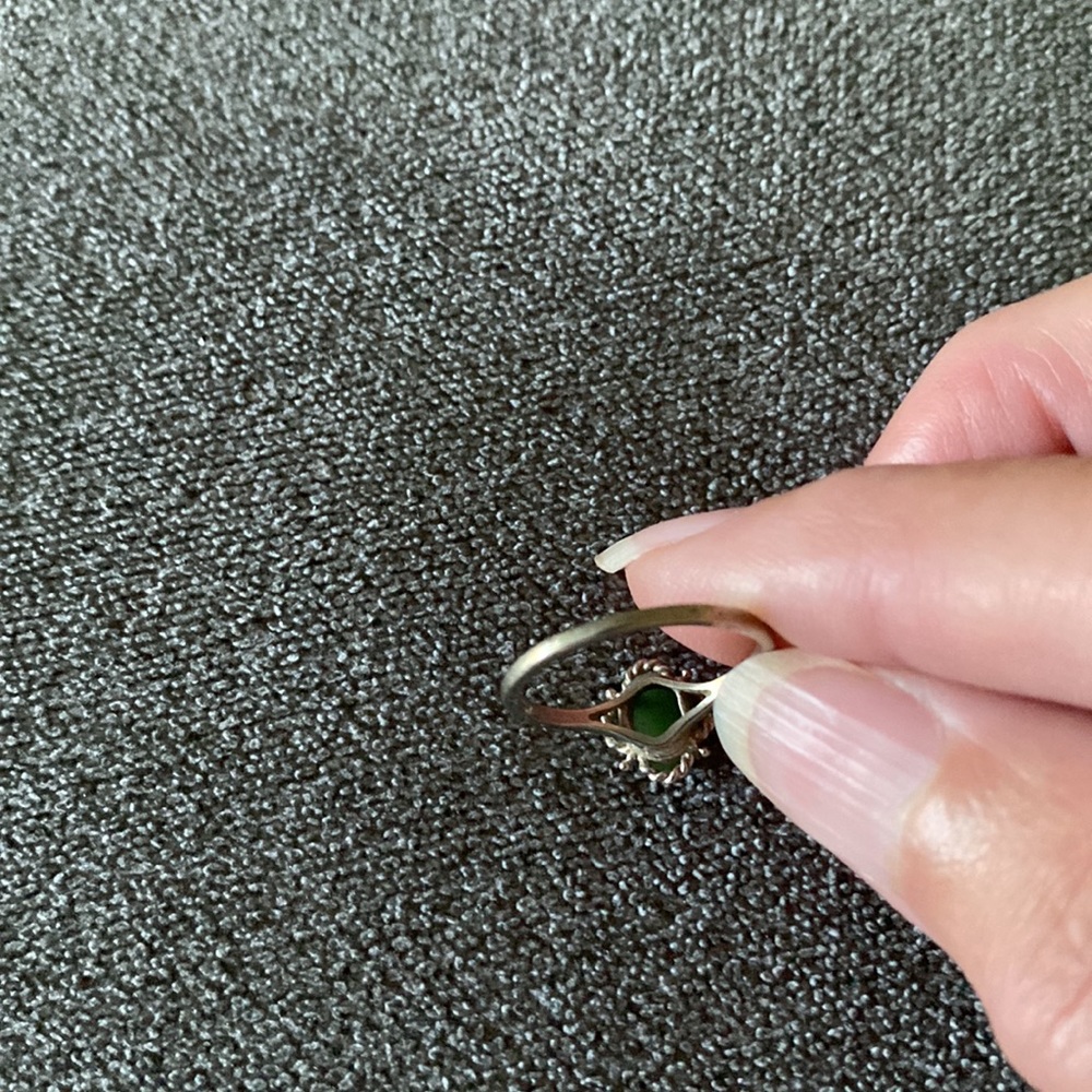 Peridot ring - Picture 3 of 3